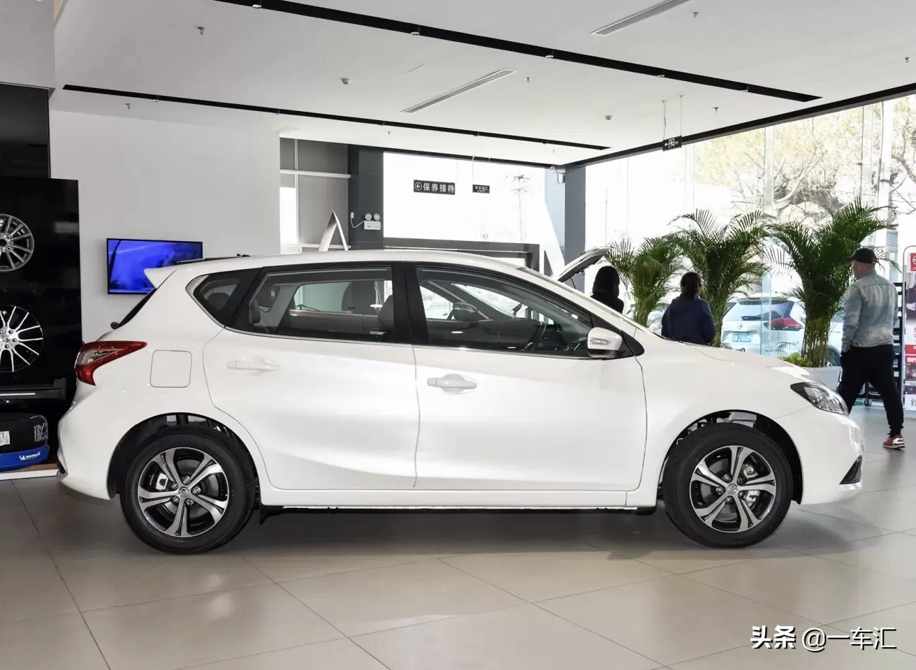 新款骐达和经典轩逸,新款骐达跟轩逸哪个值得买