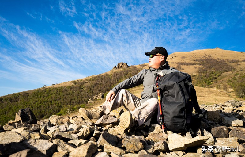 塞北初夏，拓乐陪我逐云日，拓乐Thule35LAllTrailX背包测评