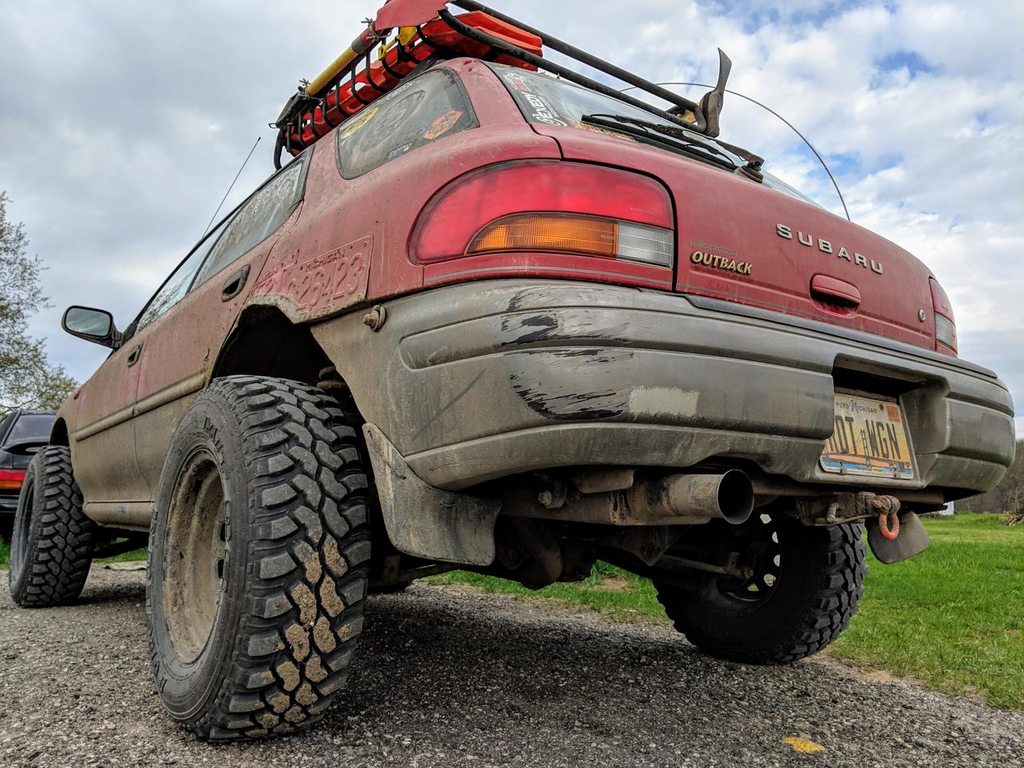 斯巴鲁翼豹2.0r两厢二手能入手吗,2006斯巴鲁翼豹二手多少钱