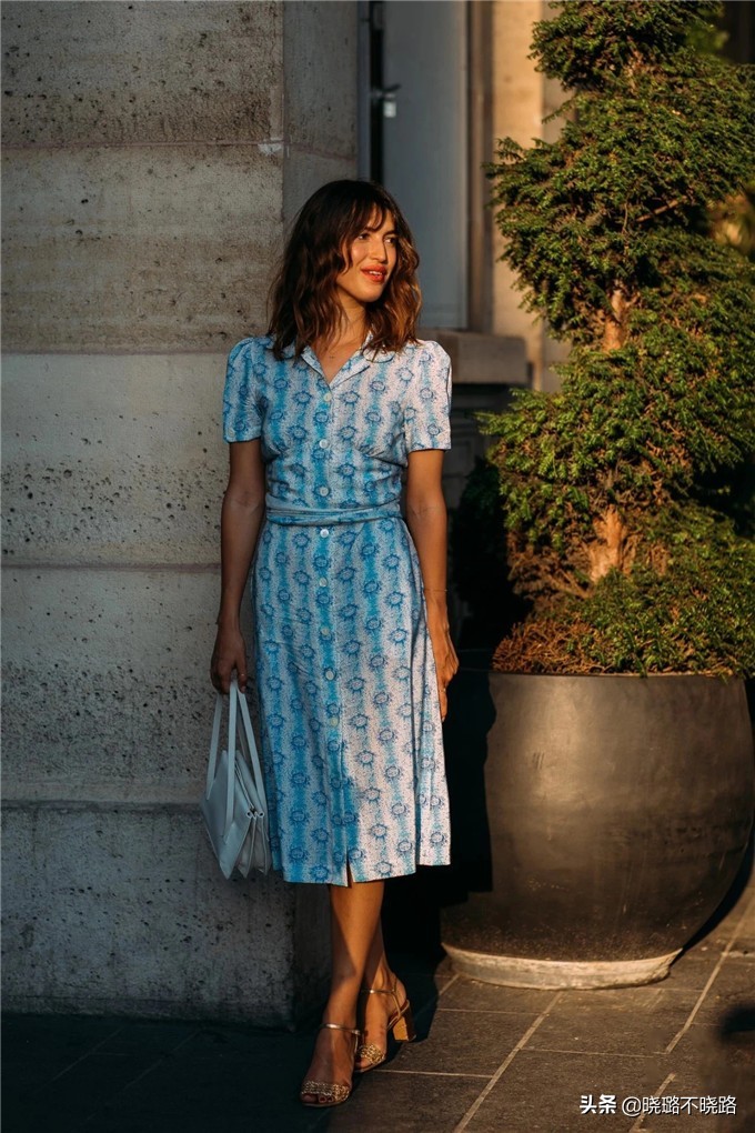 衬衫式小白裙气质高级显瘦,最近很火的高级感裙子