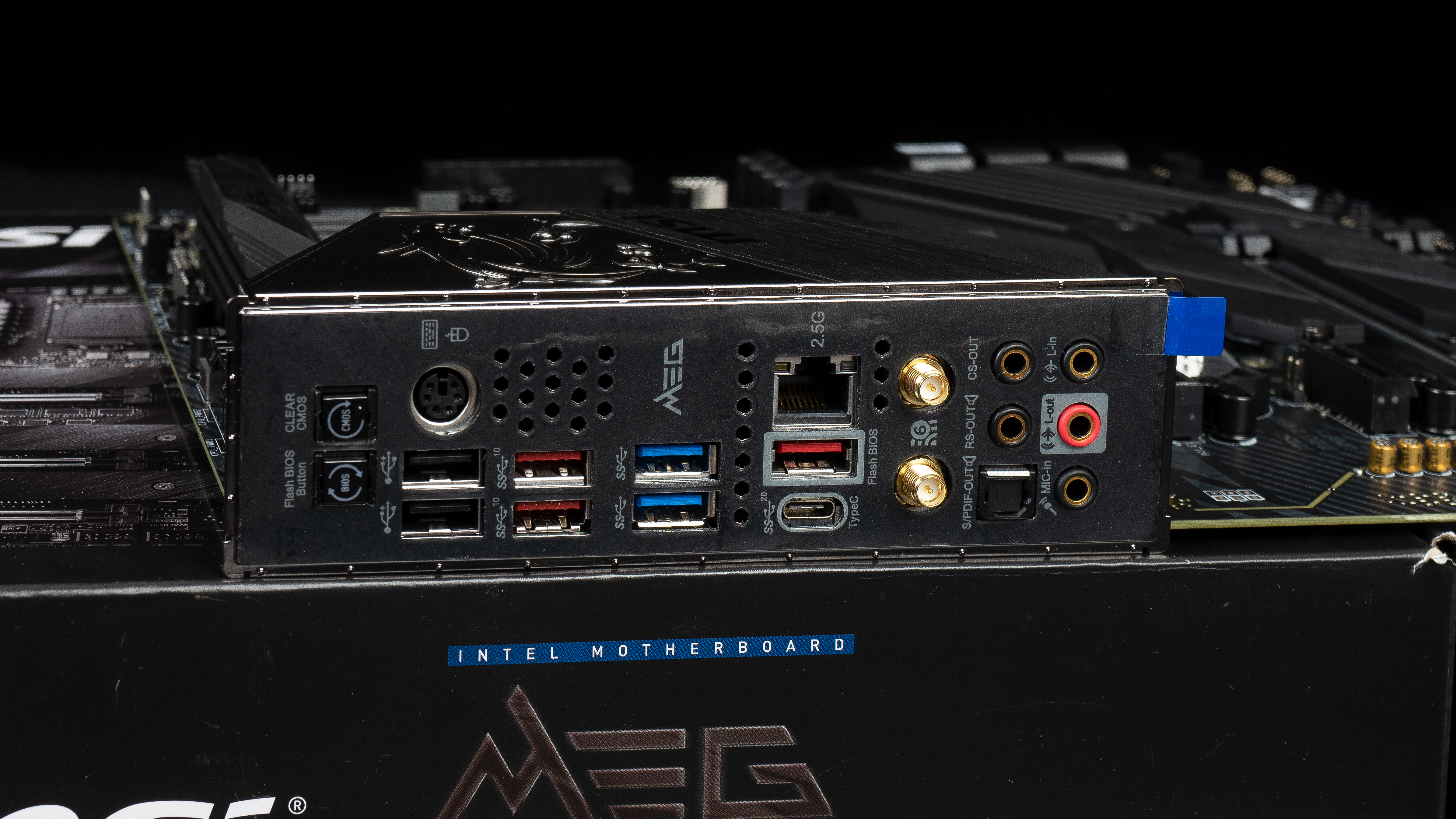 i9-10900k对比i710700k,i9-10900k有苹果处理器强吗