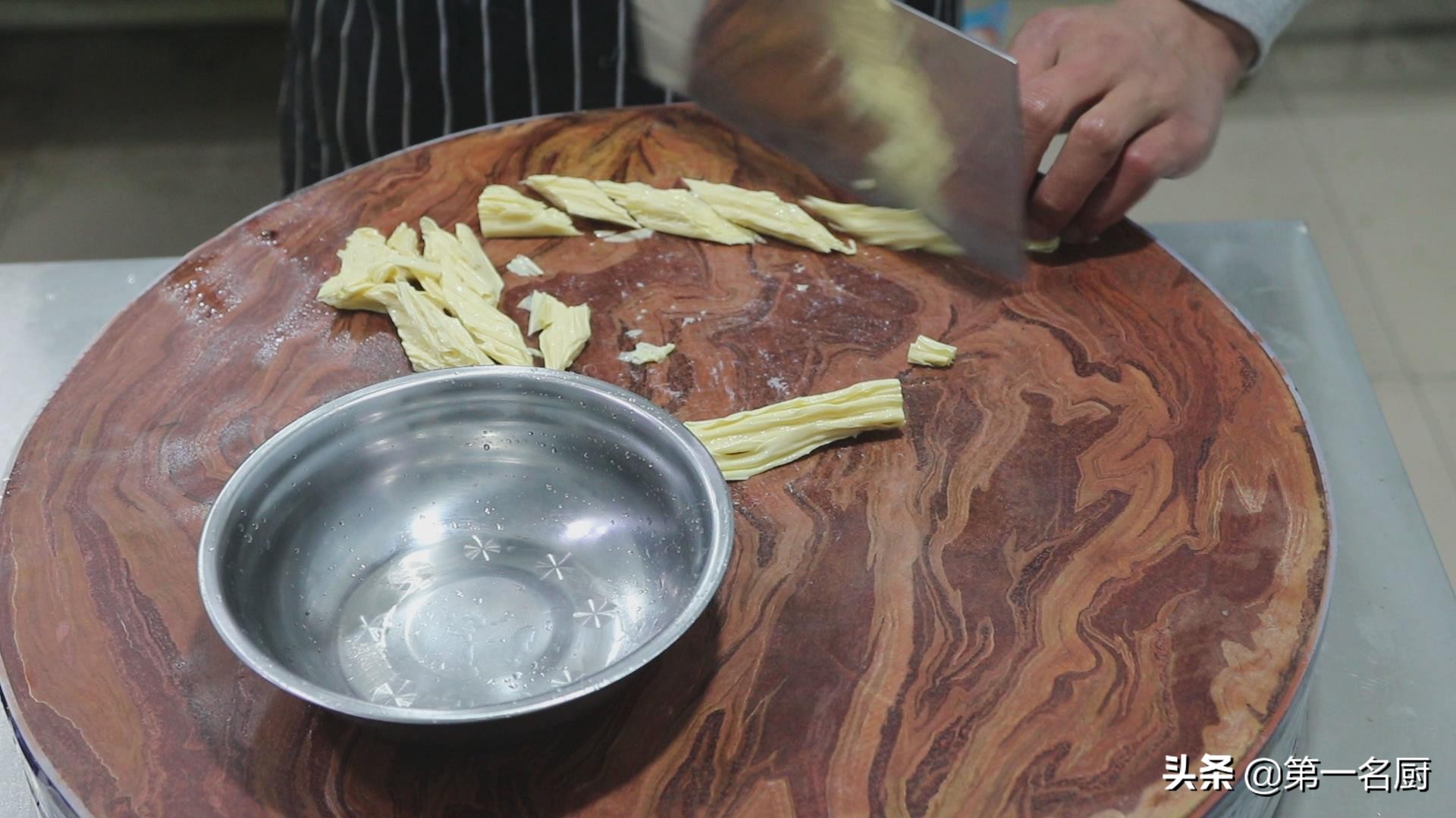 鸡蛋汤怎么弄好喝,鸡蛋汤怎么下锅好看好喝