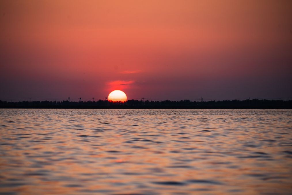 她是滔滔千里黄河的宠儿，阴山之下、河套之上的掌上明珠