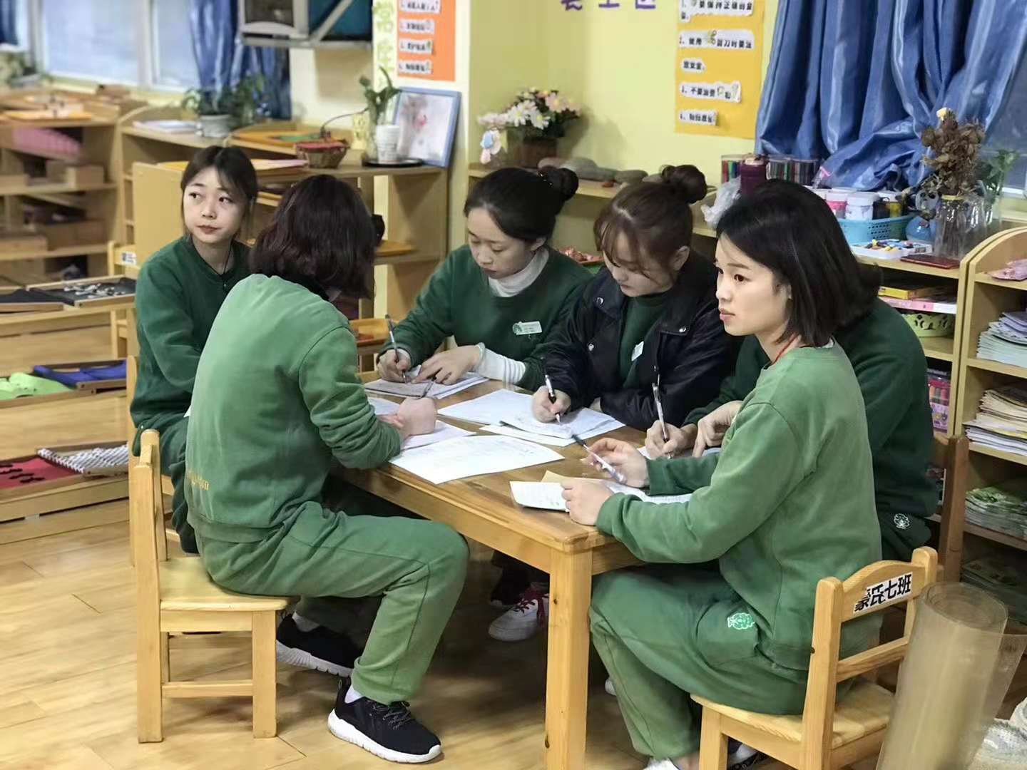 加盟幼儿教育机构项目推荐,幼儿园加盟跨世纪