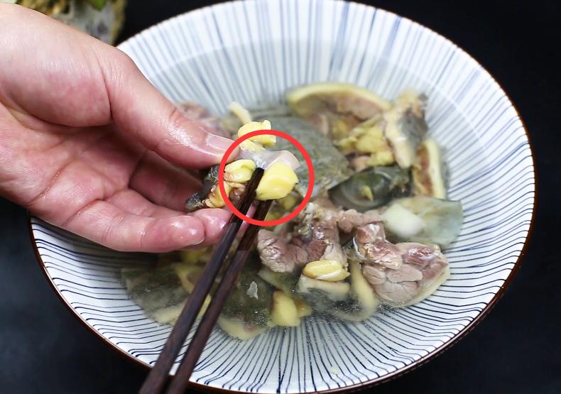 炖甲鱼汤都需要放什么调料,已炖好的甲鱼汤怎么去腥味