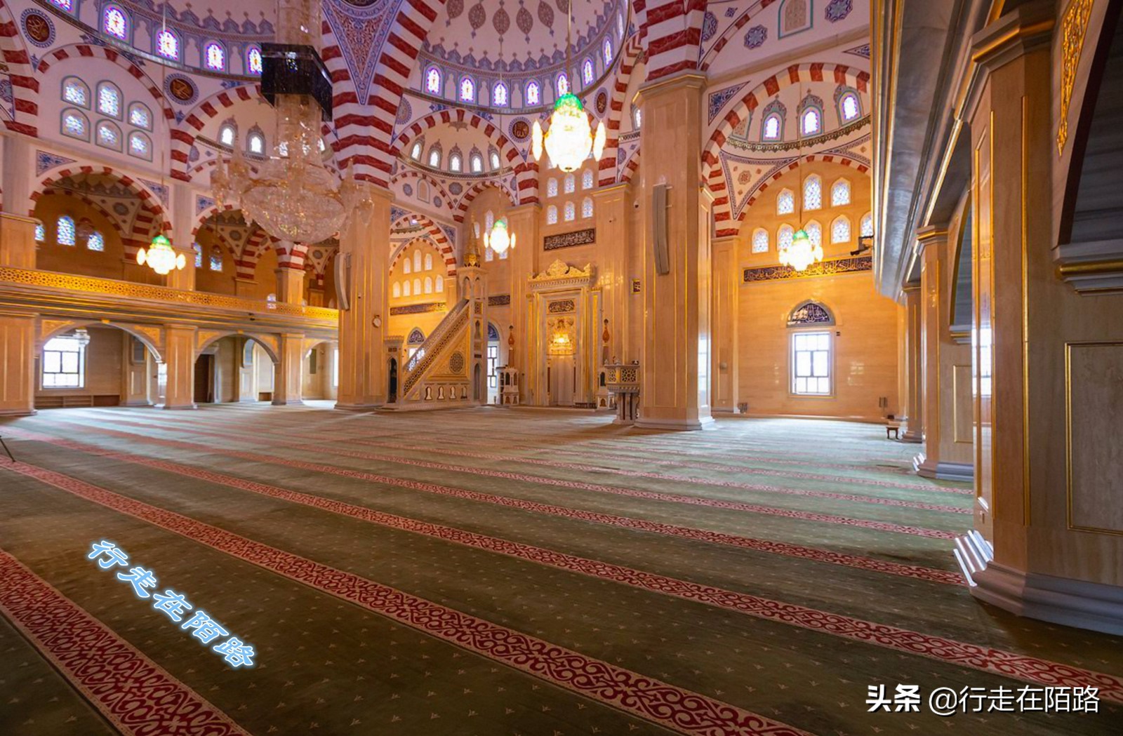 世俗化的车臣穆斯林：不戴头巾还能喝酒，交警都要配AK47