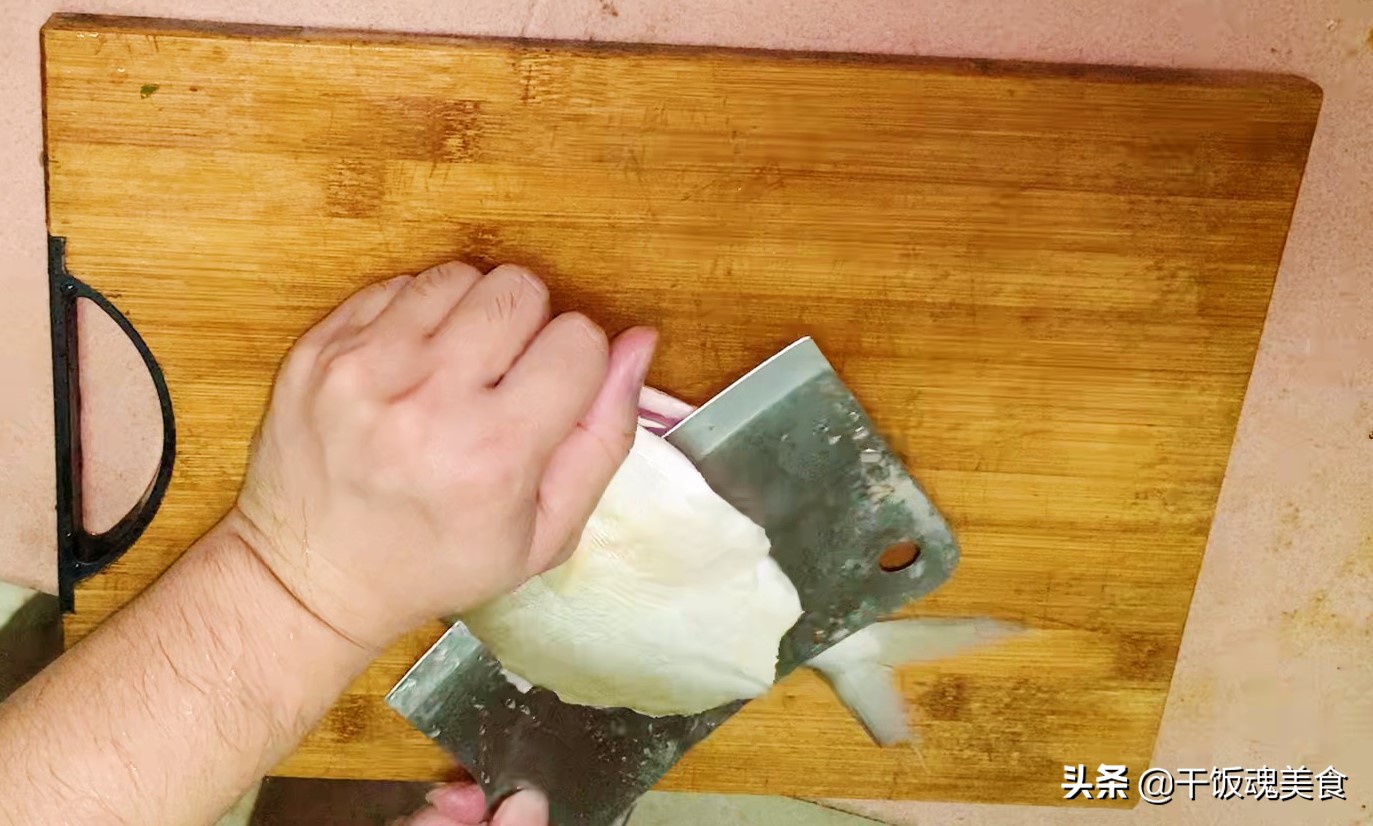 朵妈银鲳鱼清蒸好吃还是红烧好吃,豆豉剁椒银鲳鱼清蒸的做法大全