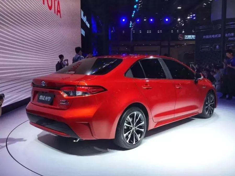 十一代卡罗拉广州车展,新款卡罗拉与新款思域谁值得买