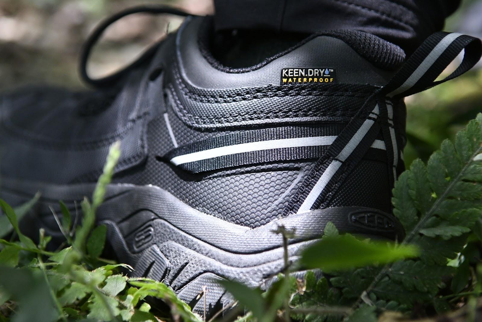 户外登山鞋哪种比较好用耐穿,小白入门登山鞋怎么选购