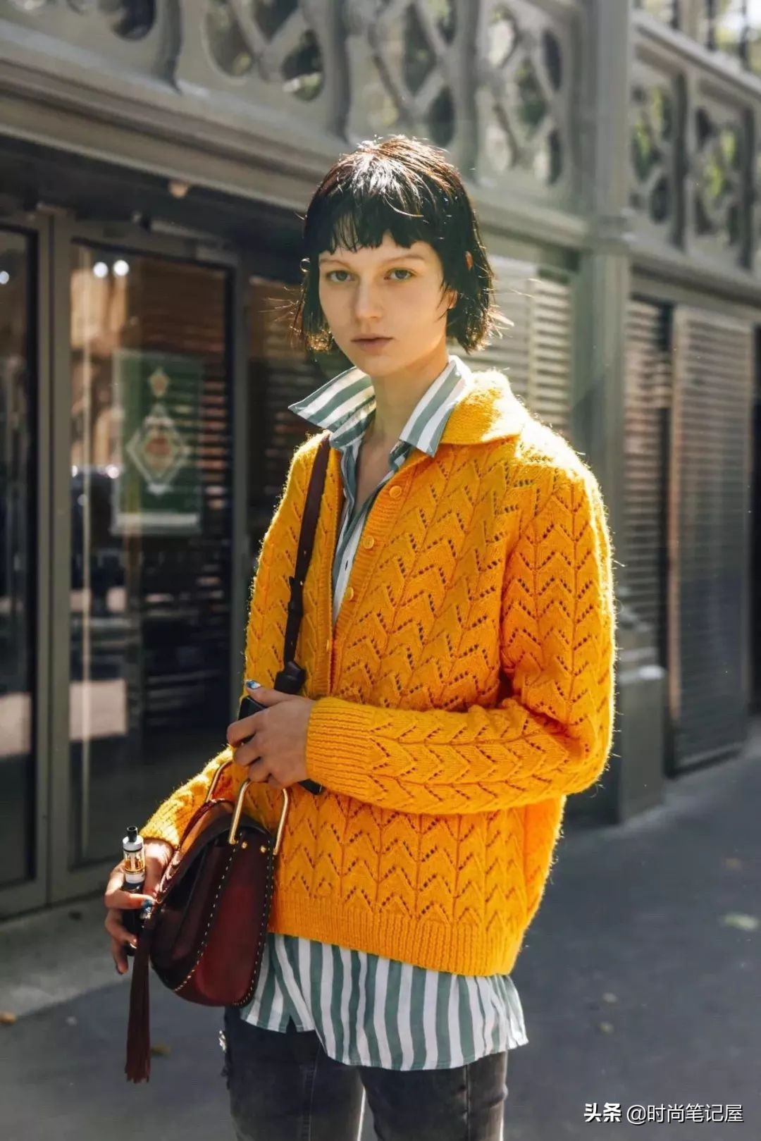 爆款撞色慵懒风毛衣穿搭,毛衣衬衫外套长款慵懒风穿搭