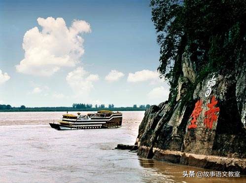 八年级上册语文朝代作者整顿,八年级上语文部编版古文默写