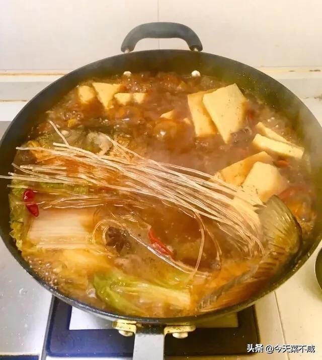 红烧鲤鱼炖鱼最正宗的做法教程,红烧鲤鱼炖鱼最正宗的做法教学