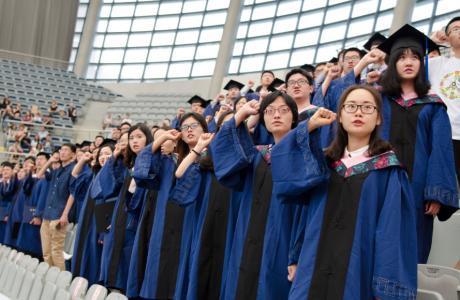 复旦教授提倡一妻多夫制是真的吗,复旦大学教授建议一妻多夫制