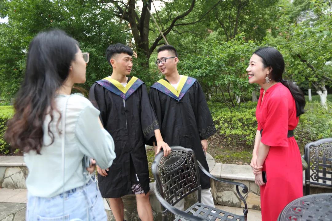 杭州下沙升起一个“飞碟”，它是“剑客”的比武场