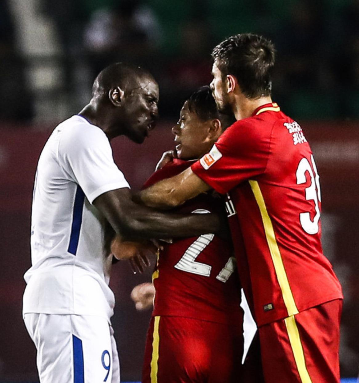 曼联卡瓦尼反击,足球世界最大反派球队