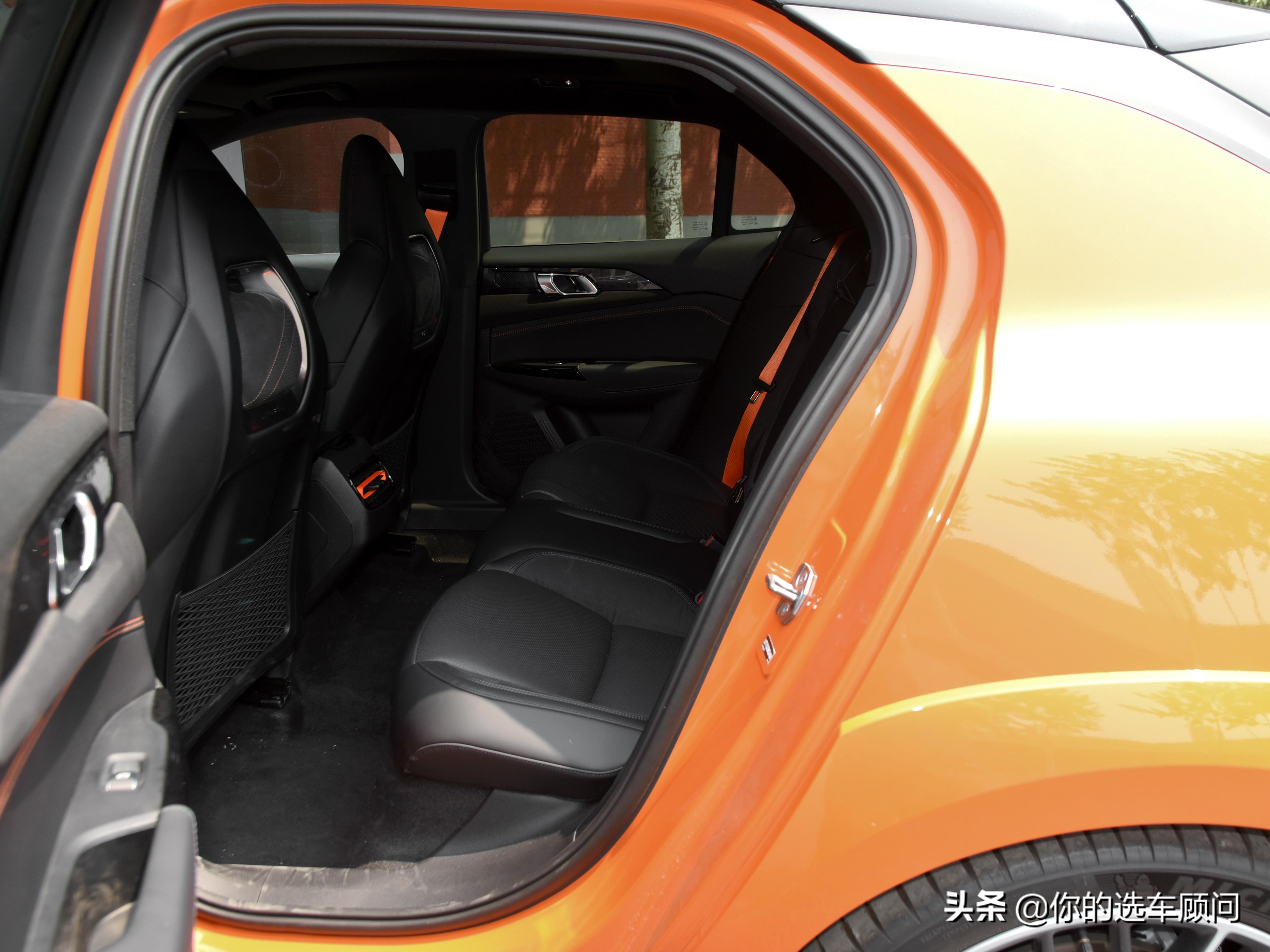 38号车评中心领克02hatchback,领克02hatchback和沃尔沃