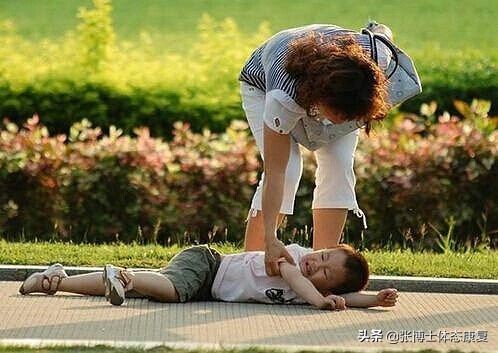 少儿不良体态纠正,少儿体态矫正最佳时间去哪里