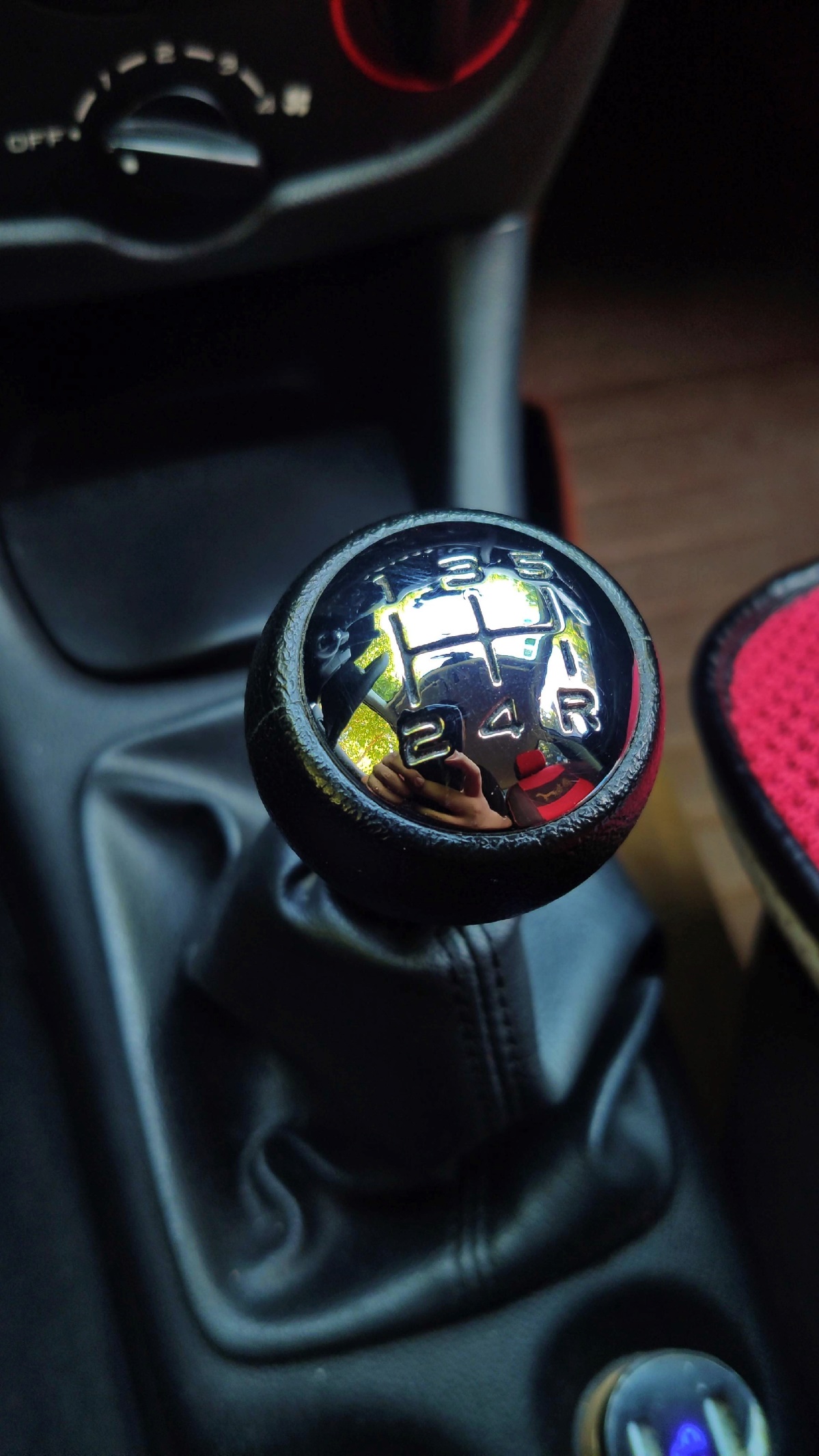 法系车标致207二手车,法系标致207车用什么机油