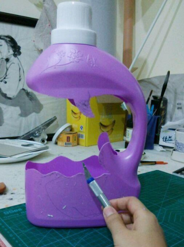 粉色洗衣液瓶子做花盆教程视频,洗衣液瓶子做的花盆适合养什么花