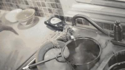 给水龙头装上“花洒”，360°不飞溅还增压，一天省7瓶大怡宝