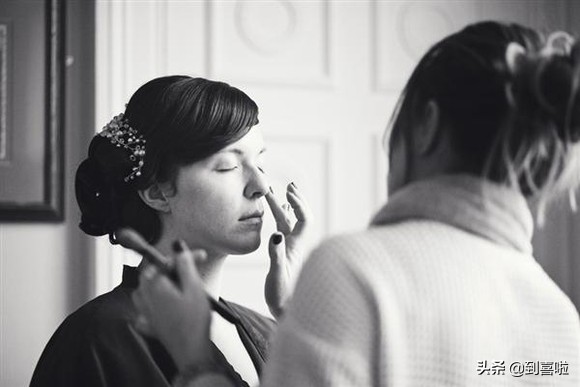 拍婚纱照都用哪几套,一般婚纱照拍几套比较合适