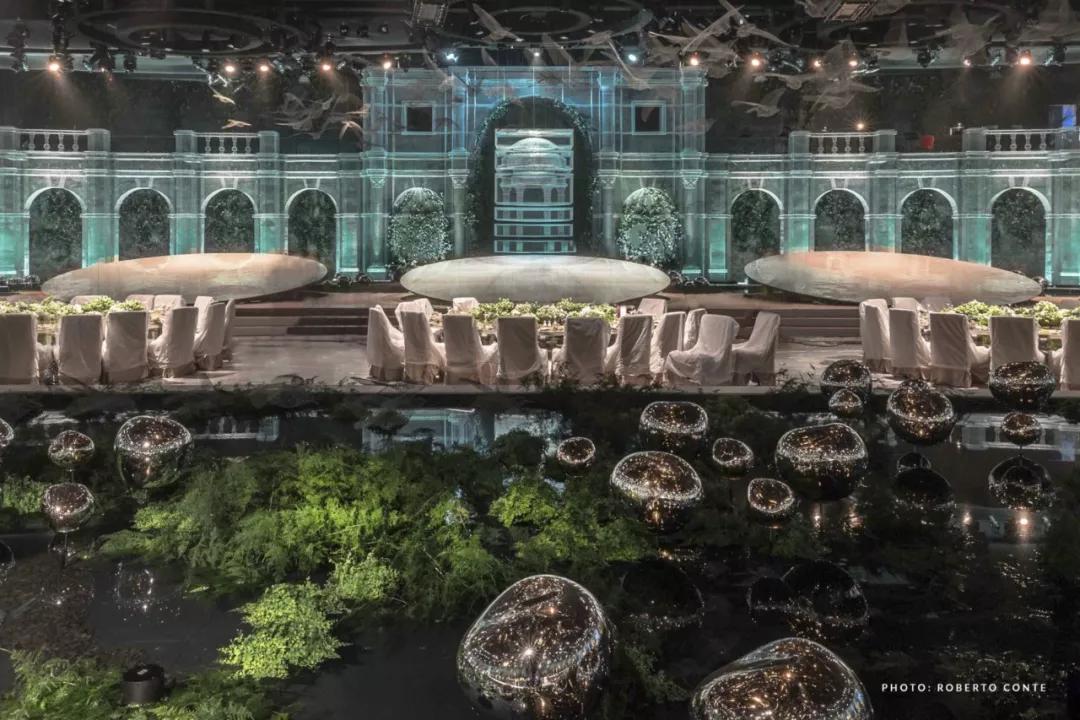 这才是婚礼真正应该有的样子,前院办婚礼后院摆酒席