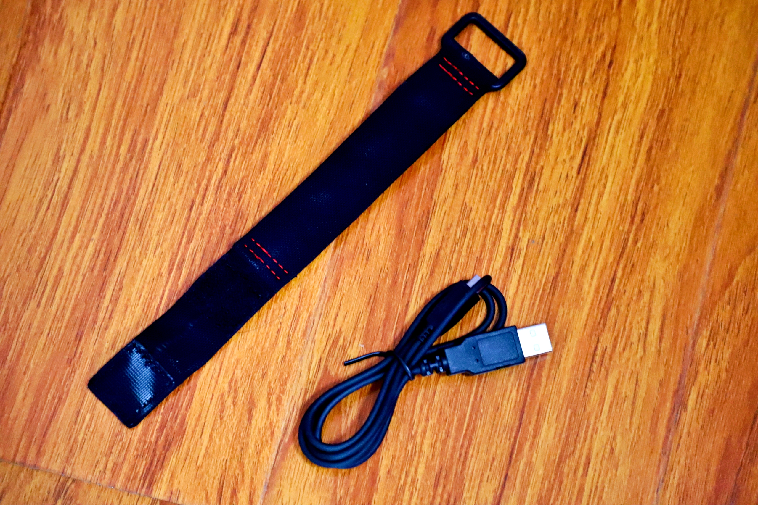 德斐尔小魔盒音质最新评测,jblflip5音箱评测和德斐尔小魔盒