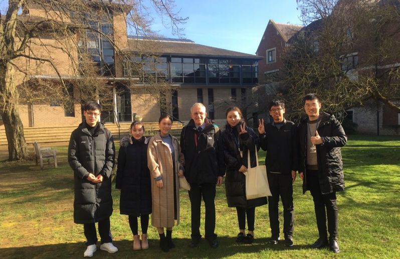 学生会的“璐瑶姐”、潜心公益的“爱心天使”、敢坐滑翔机的超飒女孩儿驾到