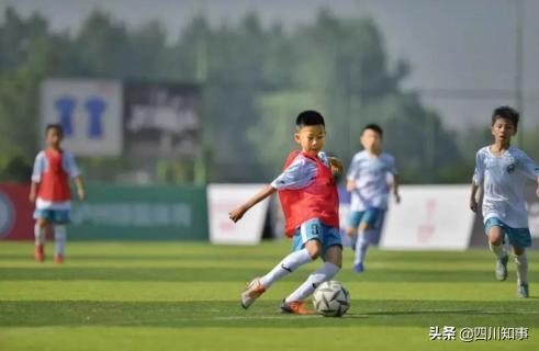 奔跑吧少年成都站,奔跑吧少年足球小将