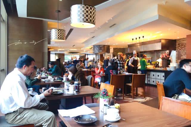 上海旅游外滩五星酒店,上海可看外滩和东方明珠的酒店