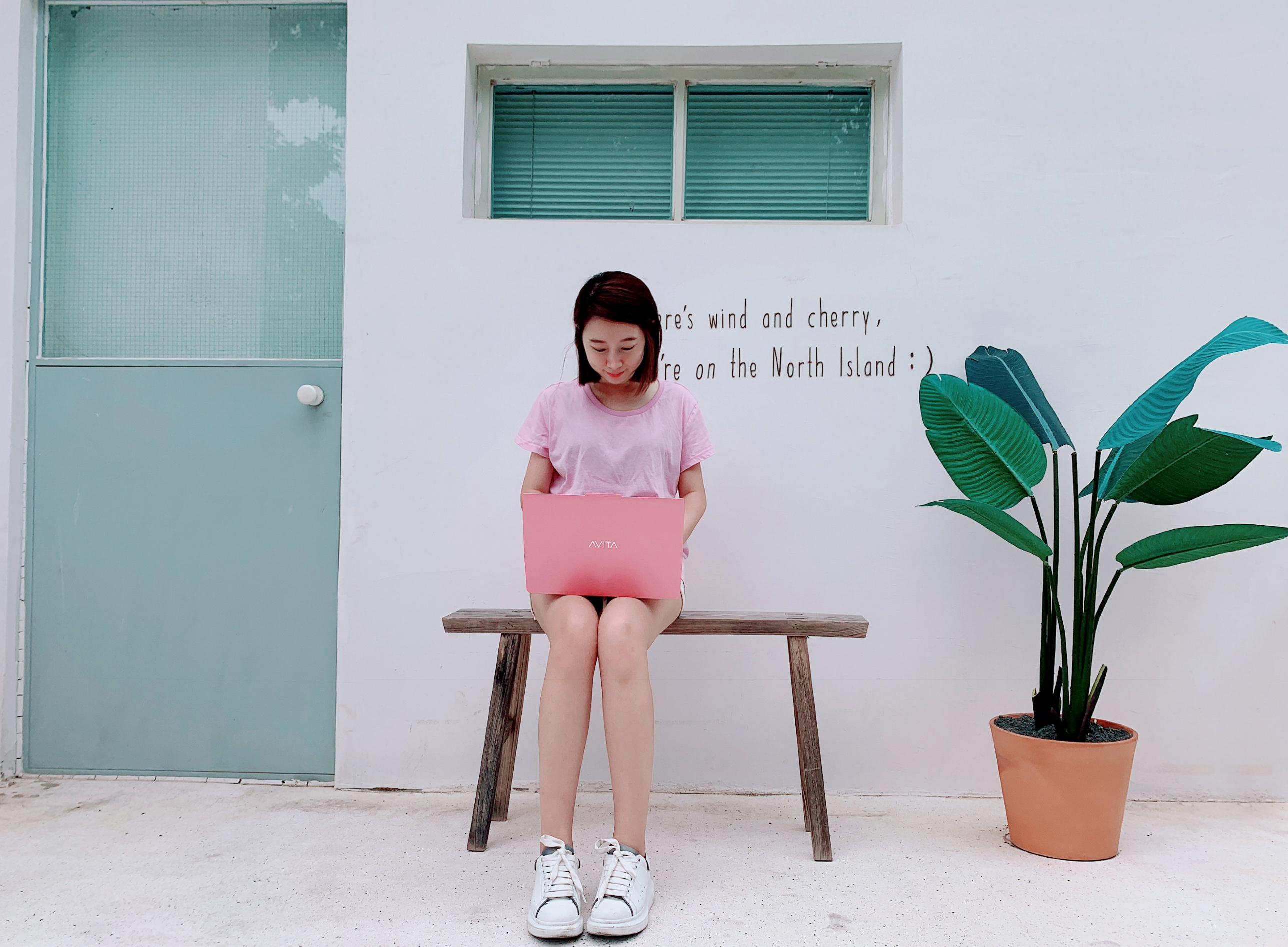 辉光钟！水轴键！轻薄笔电！一波实用又酷炫的七夕数码礼物推荐