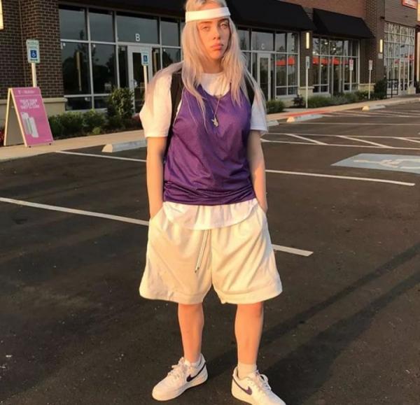 17岁少女有可能会超越LadyGAGA，2019最強乐坛新人怪奇比莉是谁