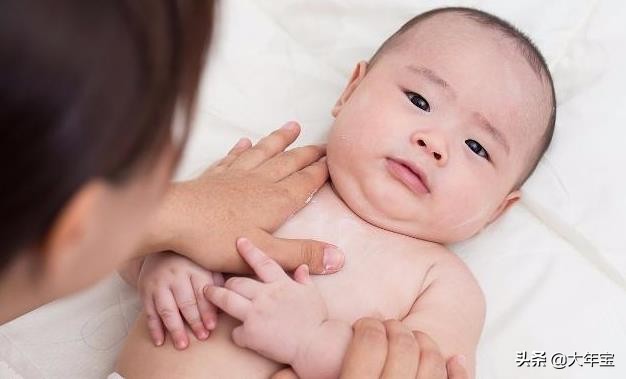 宝宝多按摩哪里会长高,如何给婴儿按摩会长高