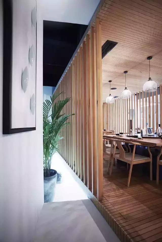 gucci香水线下店专柜赠品,gucci香水30ml送口红小样