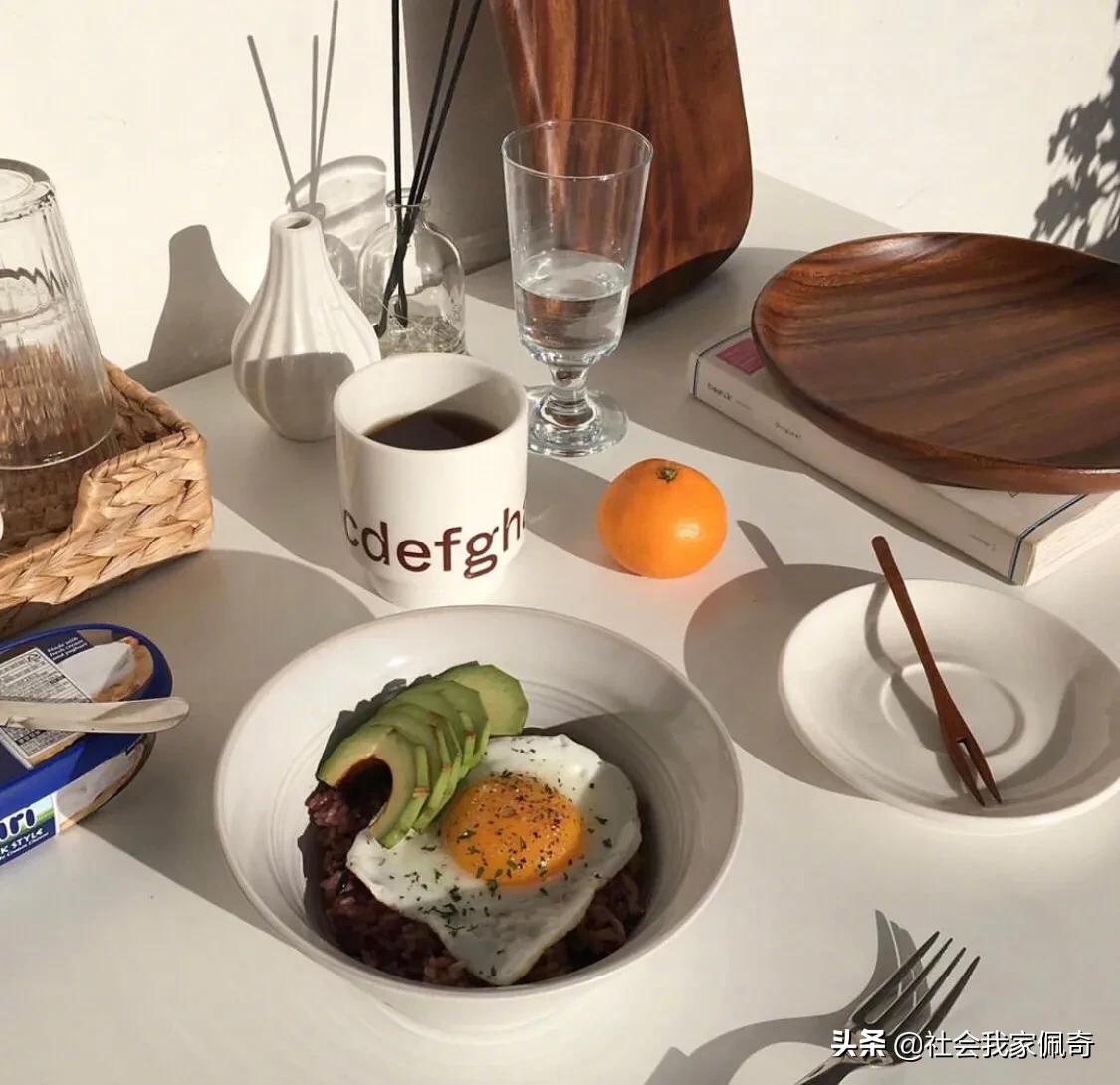 月入三千消费过万,月薪过万背后的辛酸