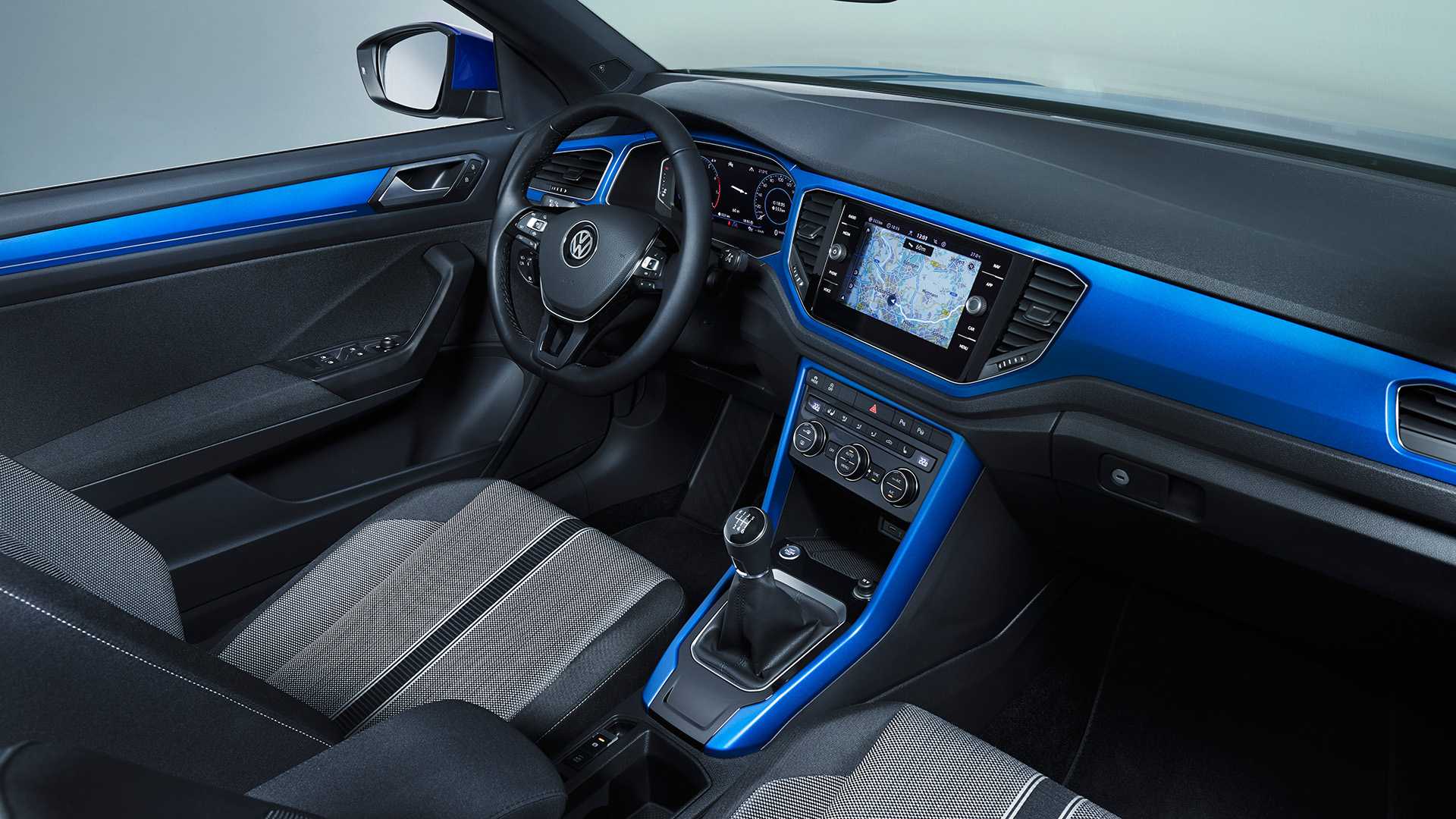 t-roc探歌敞篷版视频无水印素材,新款大众T-ROC探歌实车曝光