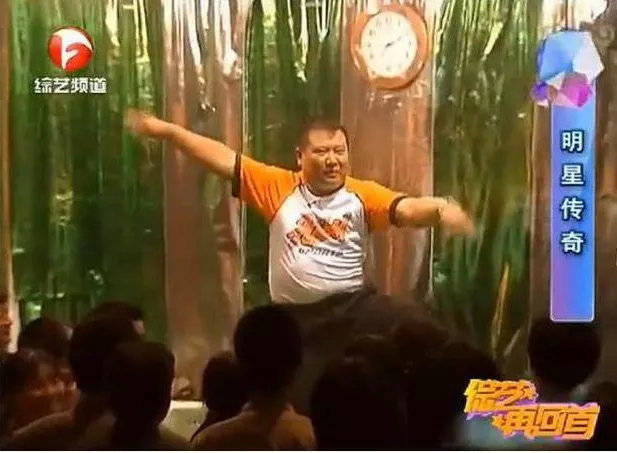 岳云鹏郭德纲大多少岁,岳云鹏14岁郭德纲26岁