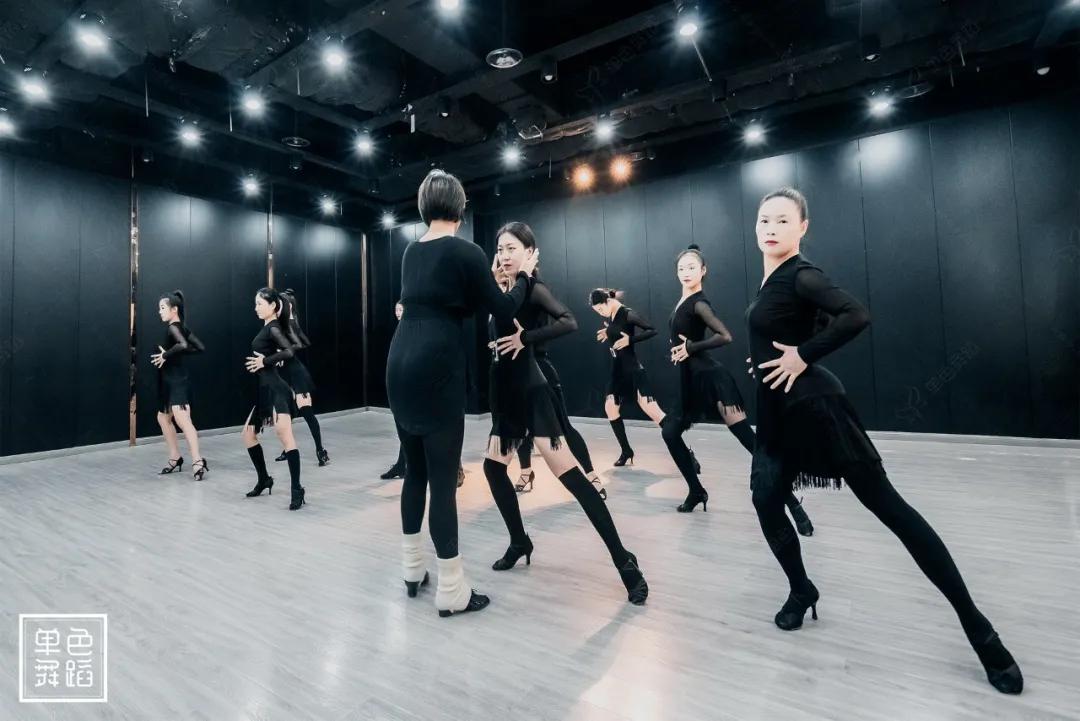 杭州亚运会在2018闭幕式展示舞蹈,杭州2022年亚运会舞蹈项目