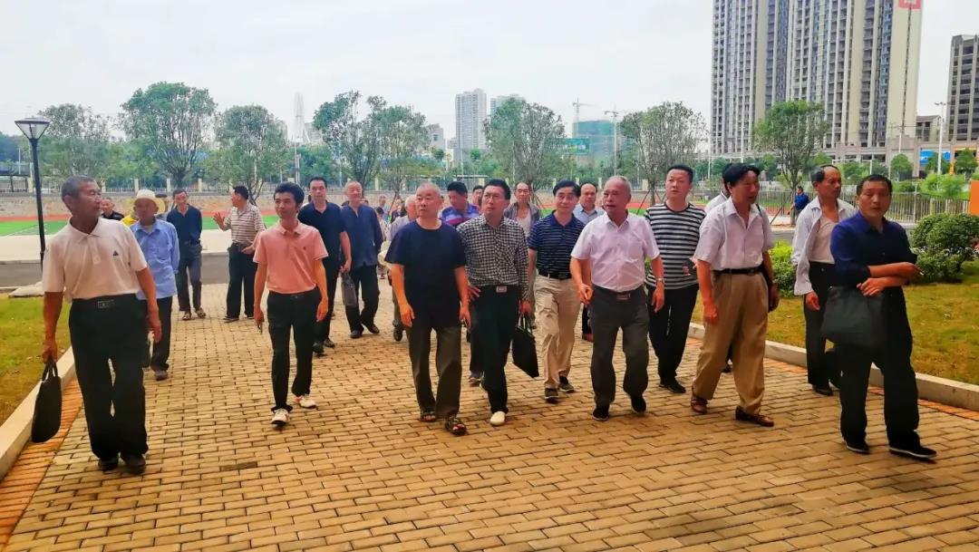 岳阳县曲赋协会在本县城南小学开展采风活动