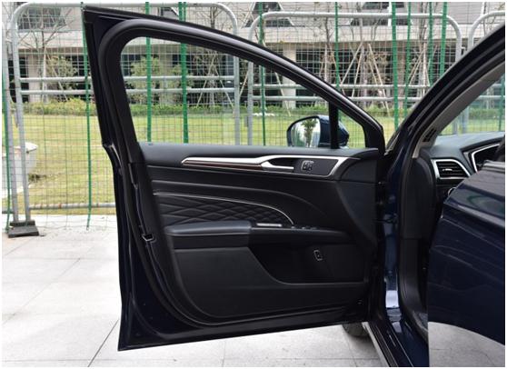 全新蒙迪欧有新能源嘛,整体表现可圈可点且具备竞争力