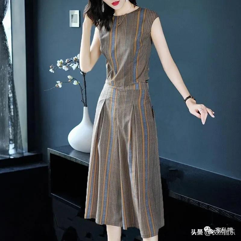 休闲阔腿裤套装修身显瘦,夏天穿凉鞋的高级阔腿裤