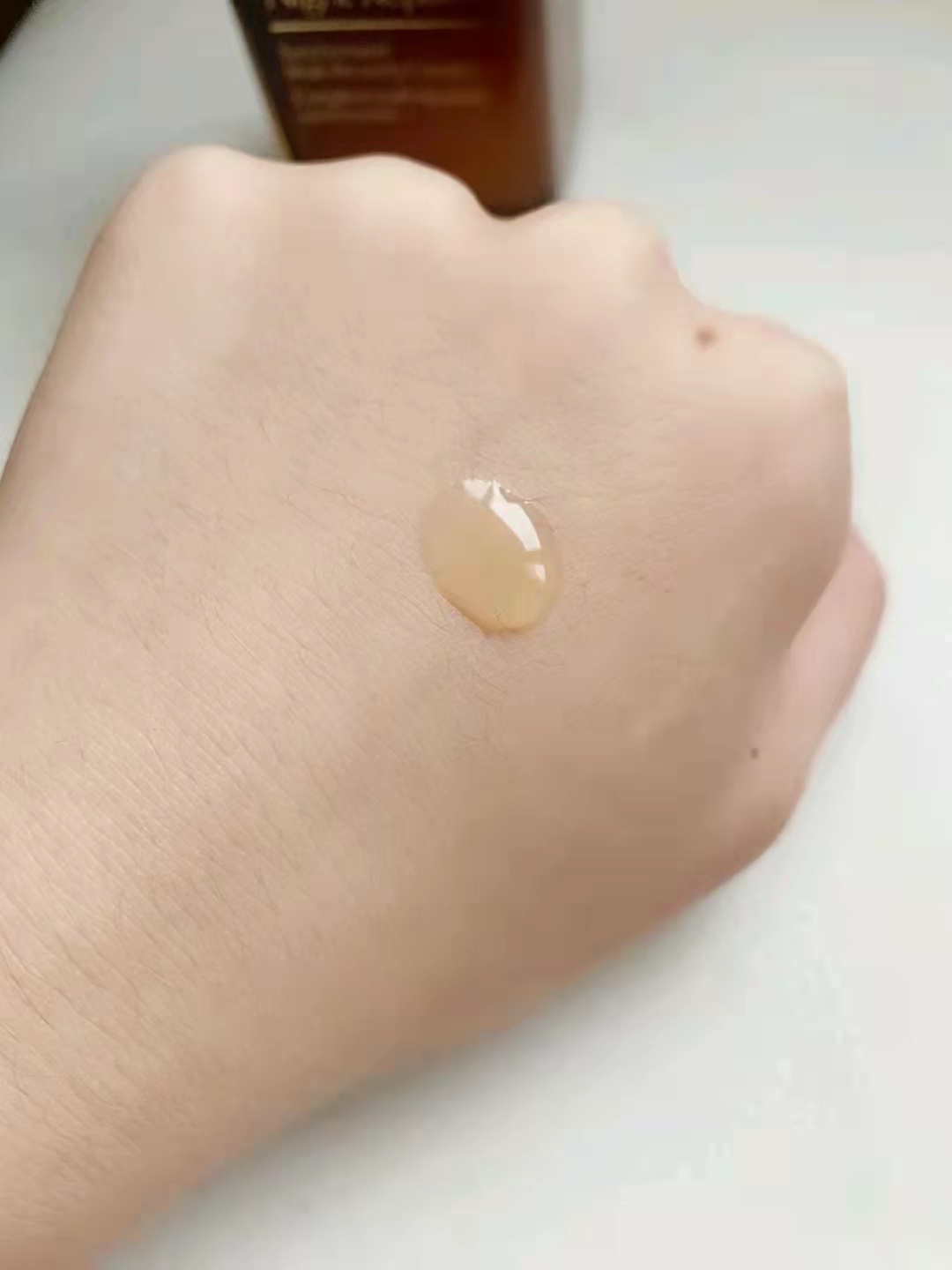 雅诗兰黛兰蔻欧莱雅哪个精华好用,雅诗兰黛欧莱雅和兰蔻哪个好用