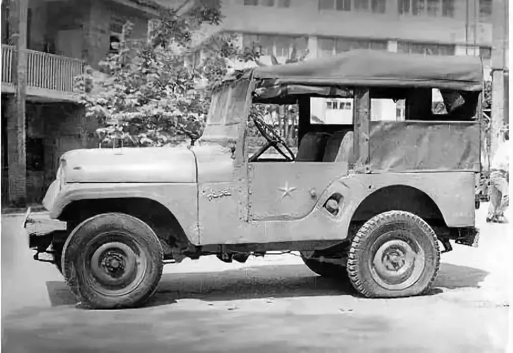 中国第一辆进口日本车,我国第一台国产车问世