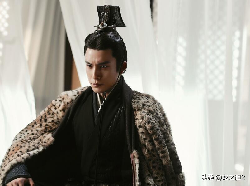 司马懿和诸葛亮是不是卧龙凤雏,卧龙诸葛亮凤雏庞统死在哪儿