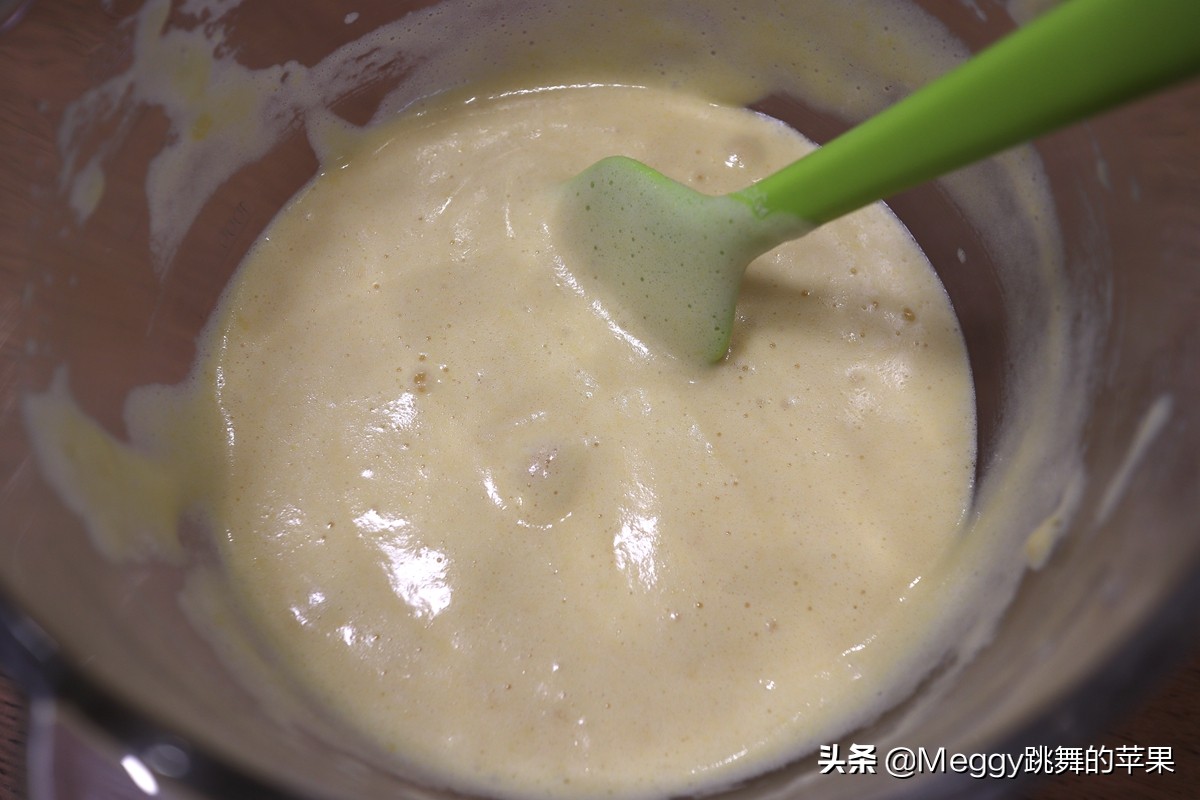 不用打蛋器和不用低筋面粉的蛋糕,不需要打发蛋清的蛋糕超蓬松