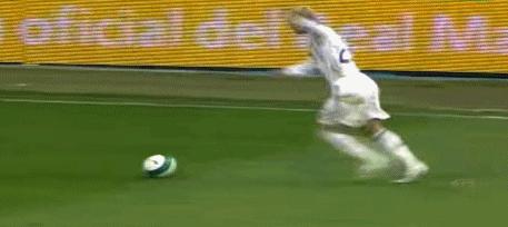 万人迷光环下的铁血斗士职业球员典范