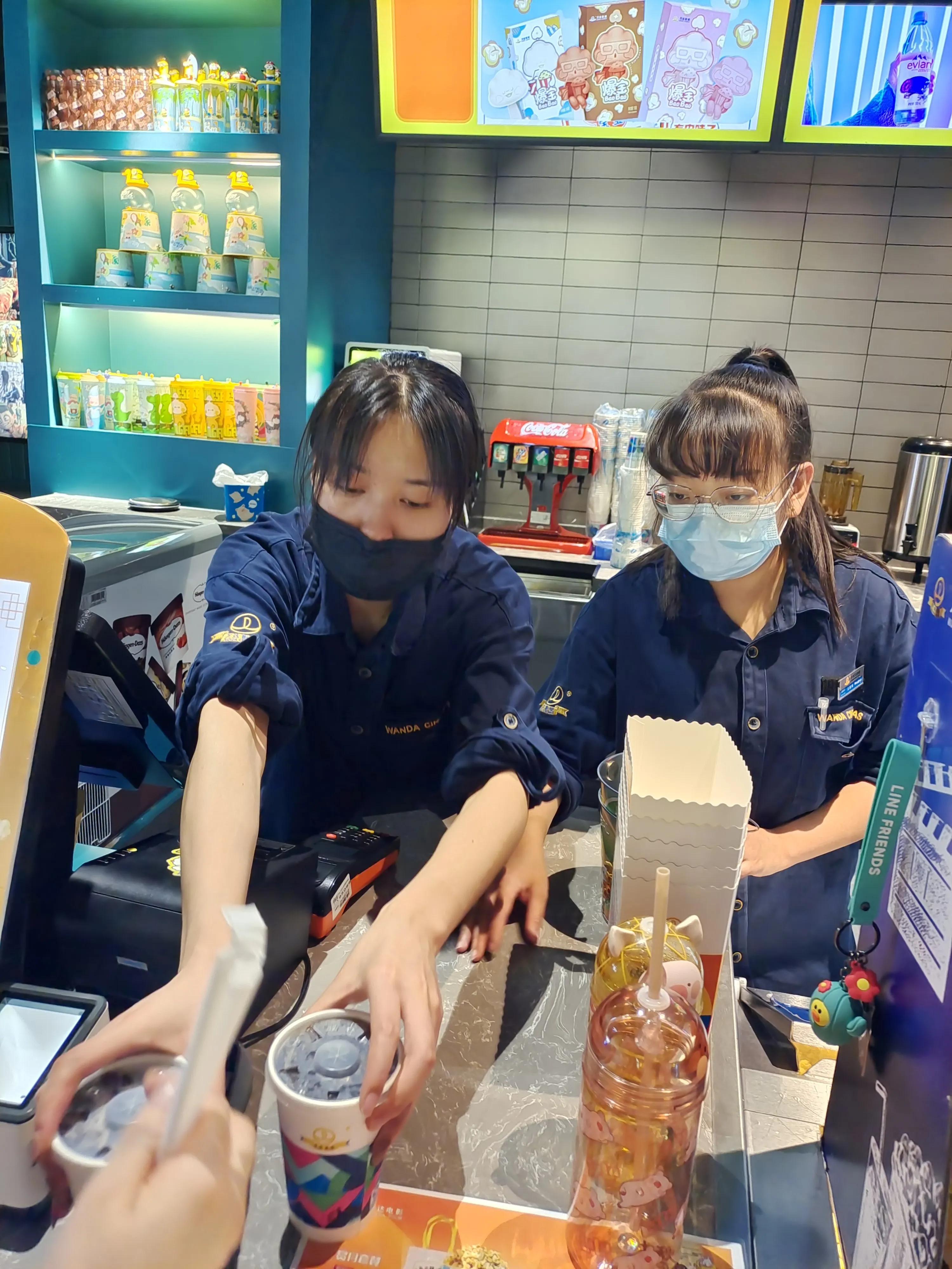 是真的吗？10元钱看万达影城PRIME厅新片《峰爆》还送可乐爆米花