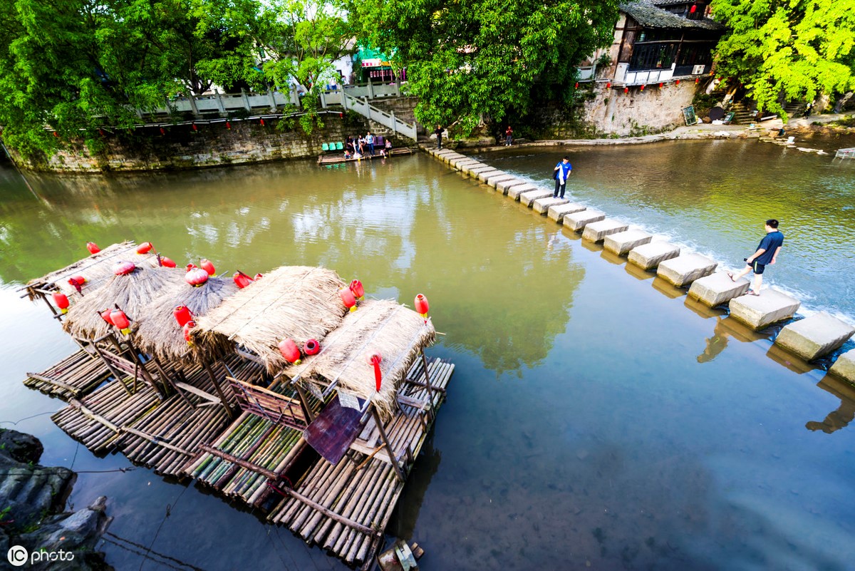 重庆主城区周末避暑,重庆周边露营耍水的地方避暑