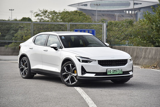 极星2首发版和24款有什么不同,极星2车机芯片