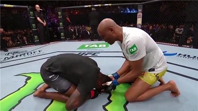 7月新番里这部作品拳拳到肉，酸爽的难以置信